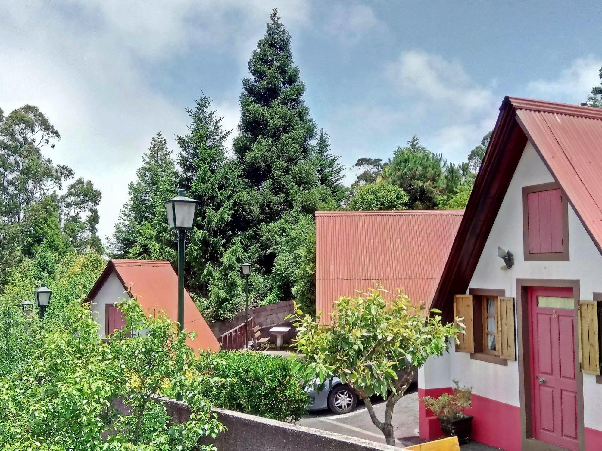 Отель Santana Houses - Mountain Shelter Bungallows Экстерьер фото